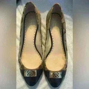 Coach tan and brown logo black patent round toe cap wooden wedge heeled size 8.5